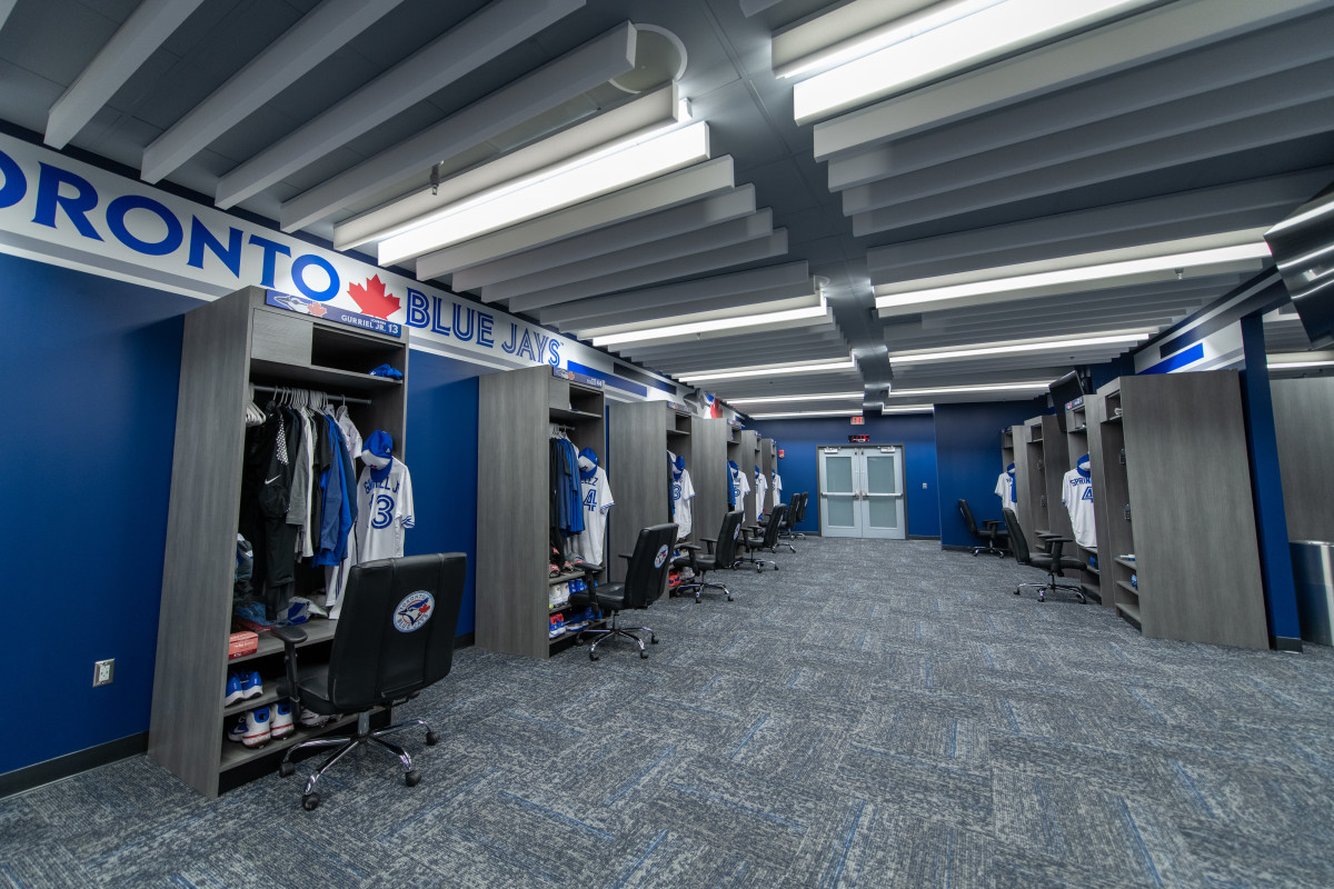17 Clubhouse